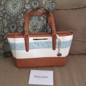 💝Brahmin Spring Zipped Tote
